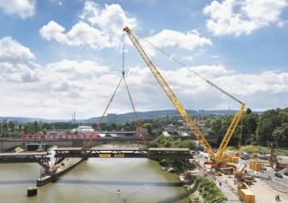 मोबाइल क्रेन - लैटिस बूम Liebherr LG 1750