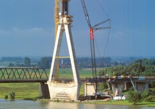 मोबाइल क्रेन - लैटिस बूम Liebherr LG 1750