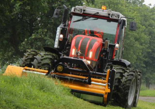 वाहन म्यूनिसिपल ट्रैक्टर फ्रंट हिच Reform Werke Mounty 110 V