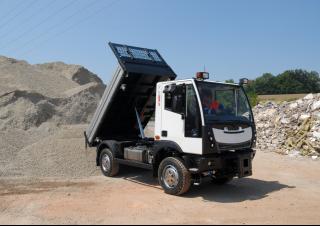 वाहन म्यूनिसिपल ट्रैक्टर फ्रंट हिच Aebi MT 740