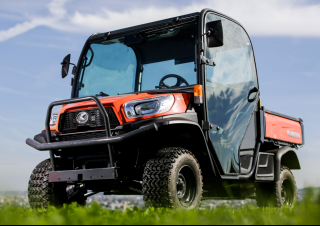 वाहन म्यूनिसिपल ट्रैक्टर फ्रंट हिच Kubota RTV 900 W-EC