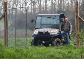 वाहन म्यूनिसिपल ट्रैक्टर फ्रंट हिच Kubota RTV X1110 TW  