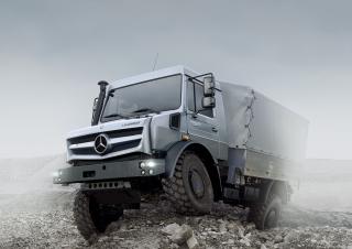 वाहन म्यूनिसिपल ट्रैक्टर फ्रंट हिच Unimog U 5023 Euro 6