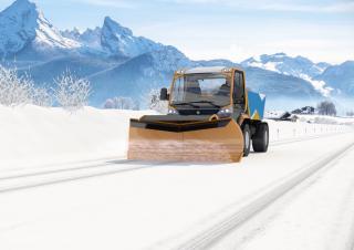 वाहन म्यूनिसिपल ट्रैक्टर फ्रंट हिच Lindner Unitrac 112L LDrive