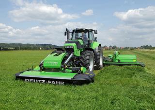 फ्रंट-माउंटेड मोवर - कंडीशनर के साथ डिस्क DEUTZ-FAHR DiscMaster 628 FT