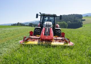 फ्रंट-माउंटेड मोवर - कंडीशनर के साथ डिस्क Pöttinger NovaCat 261 Alpha Motion ED Pro