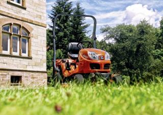 राइडिंग लॉन मोवर और गार्डन ट्रैक्टर Kubota GR1600-II 