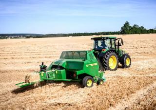 राइडिंग लॉन मोवर और गार्डन ट्रैक्टर John Deere S160 