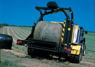 राउंड बेलर New Holland BR6090 Combi