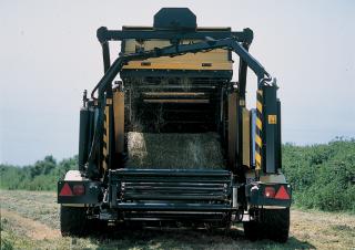 राउंड बेलर New Holland BR6090 Combi