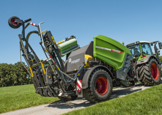 राउंड बेलर Fendt Rotana 130 F Combi