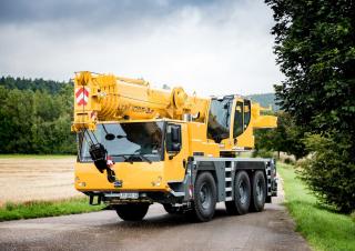 ऑल-टेरेन क्रेन Liebherr LTM 1055-3.2 
