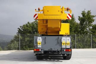 ऑल-टेरेन क्रेन Liebherr LTM 1055-3.2 