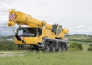 ऑल-टेरेन क्रेन Liebherr LTM 1070-4.2 