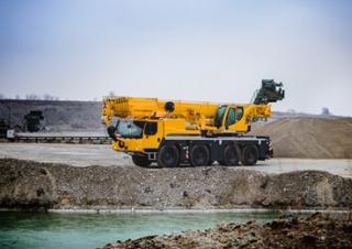 ऑल-टेरेन क्रेन Liebherr LTM 1090-4.2 