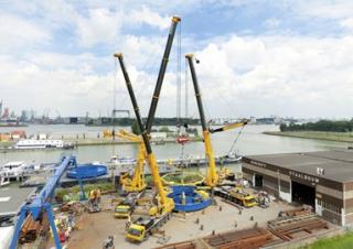 ऑल-टेरेन क्रेन Liebherr LTM 1750-9.1 