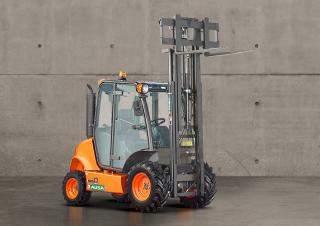 रफ टेरेन फोर्कलिफ्ट Ausa C 150 H x2