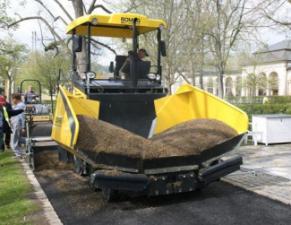 व्हील्ड एस्फाल्ट पेवर Bomag BF 300 P-S 340-2