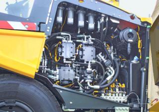 व्हील्ड एस्फाल्ट पेवर Bomag BF 600 P-2 S 600