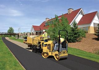 ट्रैक्ड एस्फाल्ट पेवर Caterpillar AP255E