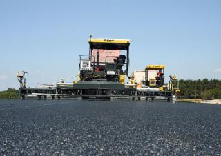 ट्रैक्ड एस्फाल्ट पेवर Bomag BF 800 C 2 S 500