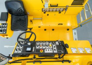 ट्रैक्ड एस्फाल्ट पेवर Bomag BM 1200/30