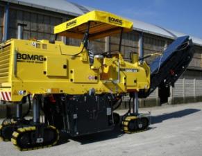 ट्रैक्ड एस्फाल्ट पेवर Bomag BM 1200/30