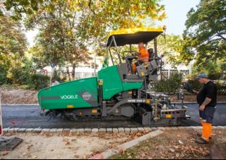 ट्रैक्ड एस्फाल्ट पेवर Vögele Super 1100-3