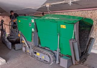 ट्रैक्ड एस्फाल्ट पेवर Vögele Super 800-3i