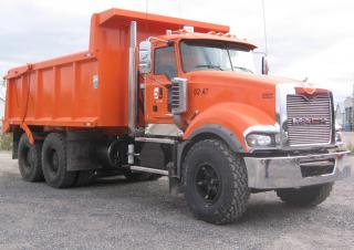 ट्रक रिजिड चेसिस Mack TITAN Day Cab MP10 6x2