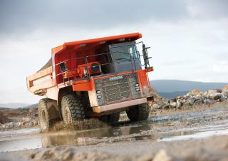 रिजिड डंप ट्रक Hitachi EH 1100-3