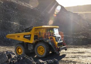 रिजिड डंप ट्रक Volvo R100E