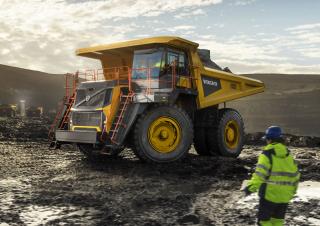रिजिड डंप ट्रक Volvo R100E