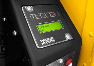 वाइब्रेटरी प्लेट कॉम्पेक्टर रिवर्सिबल वाइब्रेटरी प्लेट कॉम्पेक्टर Wacker Neuson DPU110r Lem 870