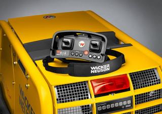 वाइब्रेटरी प्लेट कॉम्पेक्टर रिवर्सिबल वाइब्रेटरी प्लेट कॉम्पेक्टर Wacker Neuson DPU110r Lem 870