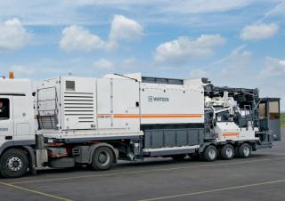 रोड रीसाइक्लिंग मशीन/-कोल्ड रीसाइकलर Wirtgen KMA 220i