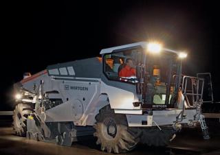 रोड रीसाइक्लिंग मशीन/-कोल्ड रीसाइकलर Wirtgen WR 250i