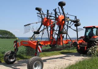 रोटरी रेक Kubota RA2064
