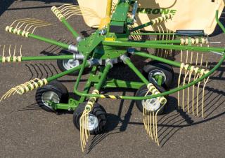रोटरी रेक Krone Swadro TC 640