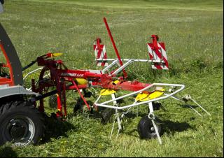 रोटरी टेडर Pöttinger AlpinHit 4.4 N 