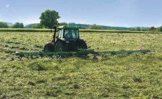 रोटरी टेडर DEUTZ-FAHR CoM 6821