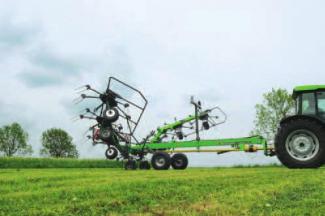 रोटरी टेडर DEUTZ-FAHR CoM 6821