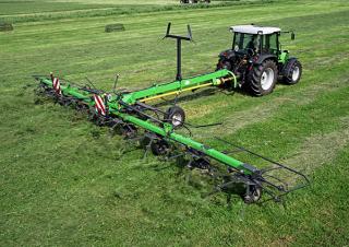 रोटरी टेडर DEUTZ-FAHR CoM 6022