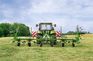 रोटरी टेडर DEUTZ-FAHR CoM 9021
