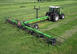रोटरी टेडर DEUTZ-FAHR CoM 9022