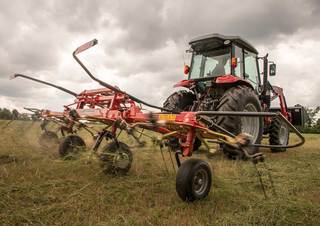 रोटरी टेडर Massey Ferguson TD404 DSR