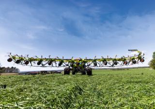 रोटरी टेडर Claas Volto 1500 T 