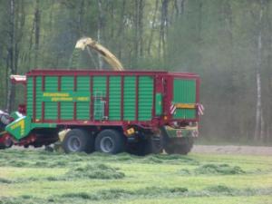 साइलेज ट्रेलर Strautmann Giga-Vitesse CFS 4401