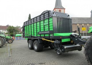 साइलेज ट्रेलर DEUTZ-FAHR RotoMaster 5520 D