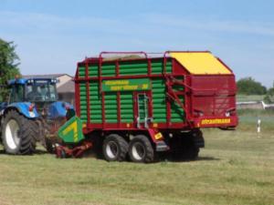 साइलेज ट्रेलर Strautmann Super Vitesse CFS 3101